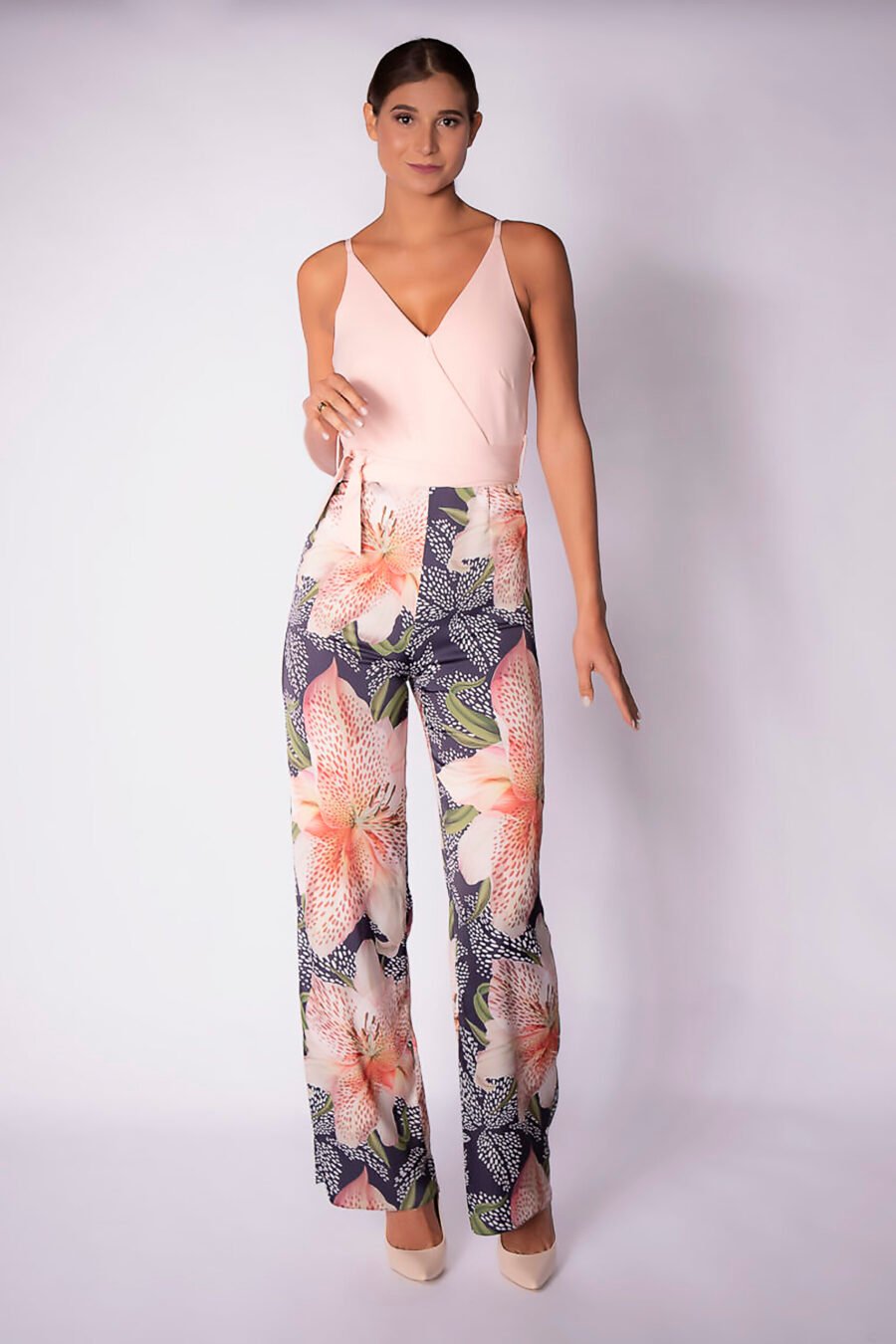 V-NECK WAIST-TIE JUMPSUIT