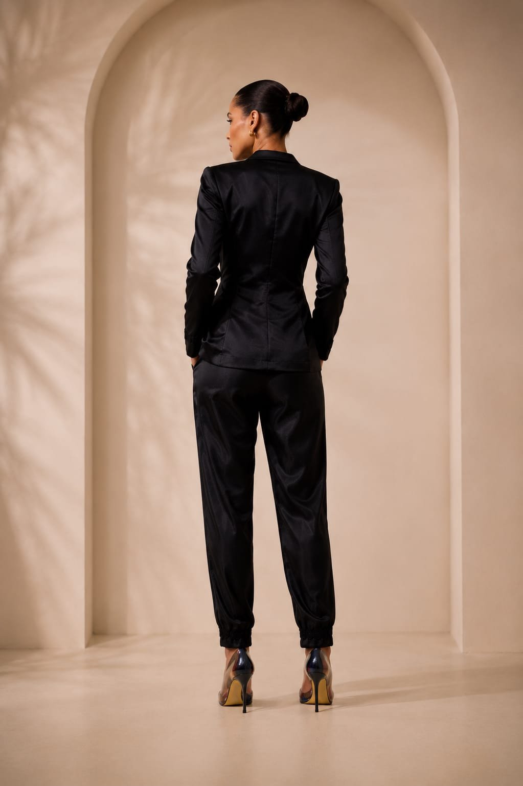 Dalila DCarvalho Black Floral-Appliqué Tailored Trousers