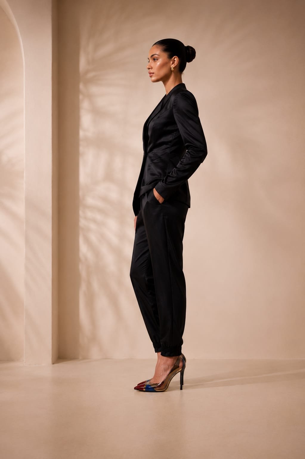 Dalila DCarvalho Black Floral-Appliqué Tailored Trousers